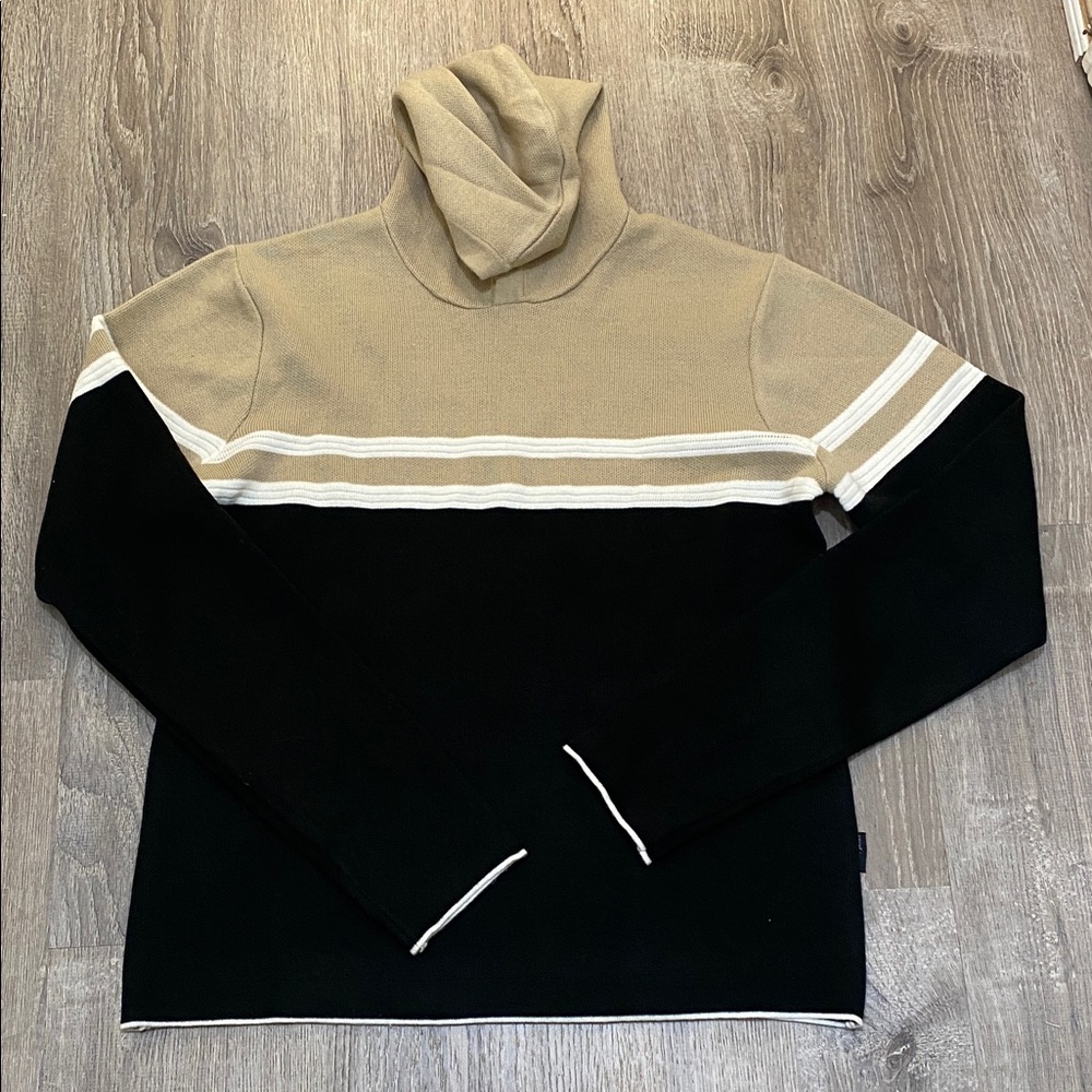 Scott James • SZ. Large